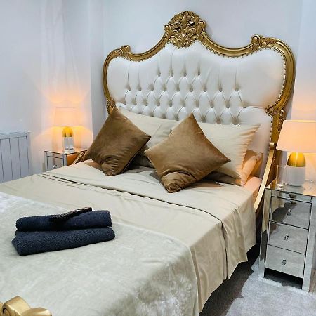 Salt Hill Windsor Legoland Eton Heathrow Luxury 2 Bed 1 Bath Free Parking Appartement Slough Buitenkant foto