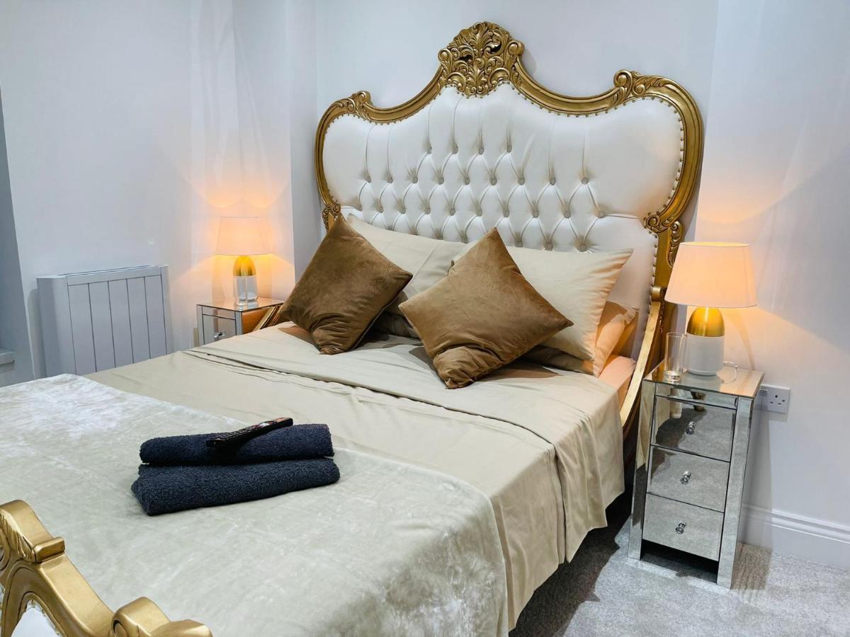 Salt Hill Windsor Legoland Eton Heathrow Luxury 2 Bed 1 Bath Free Parking Appartement Slough Buitenkant foto