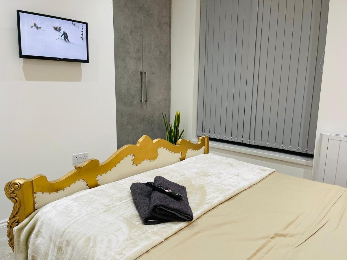Salt Hill Windsor Legoland Eton Heathrow Luxury 2 Bed 1 Bath Free Parking Appartement Slough Buitenkant foto